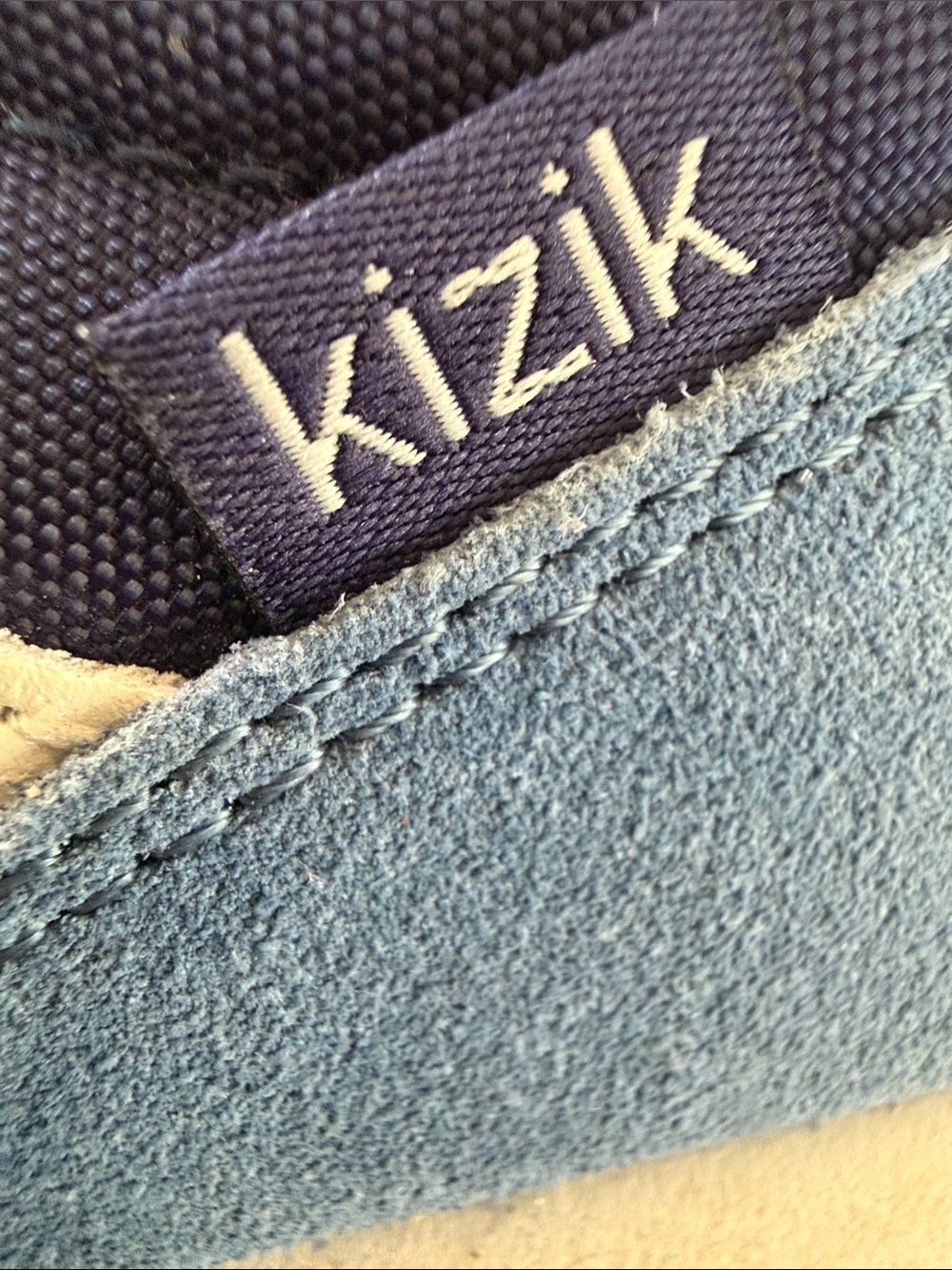 KIZIK- BLUE & CREAM retro tennis shoes - Picture 6 of 8